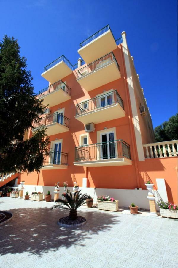 Corfu Sunflower Apartments Benitses  Exterior photo